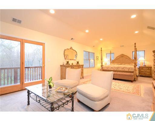 962 Ridge Road Monmouth Junction, NJ 08852 - Photo 11 of 22