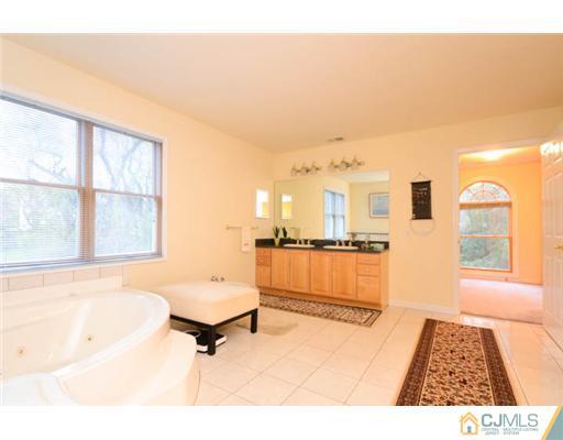 962 Ridge Road Monmouth Junction, NJ 08852 - Photo 13 of 22