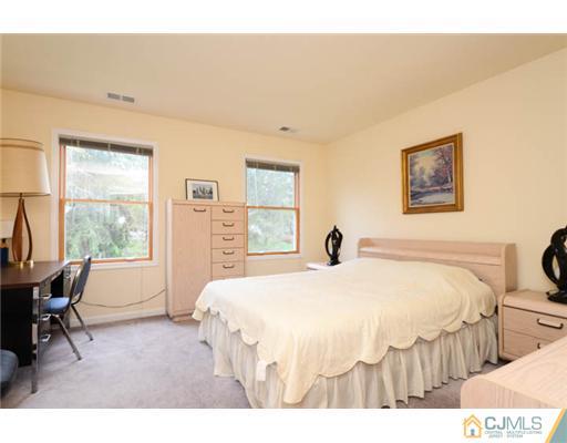 962 Ridge Road Monmouth Junction, NJ 08852 - Photo 15 of 22