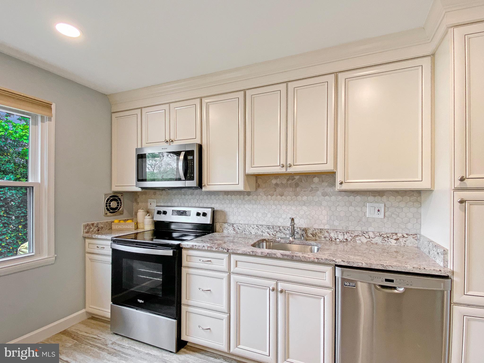 8352 Imperial Drive, Unit 1G Laurel, MD 20708 - Photo 12 of 35 Stainless Steel Appliances