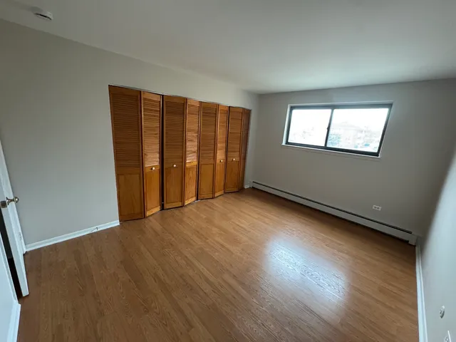 $219,000 | 8901 North Western Avenue, Unit 211, Des Plaines, IL 60016