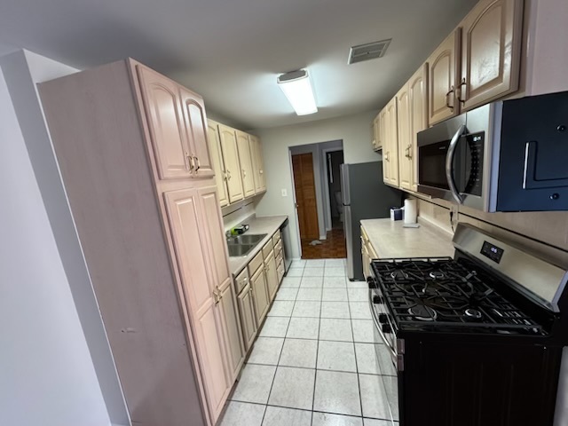 8901 North Western Avenue, Unit 211 Des Plaines, IL 60016 - Photo 10 of 17
