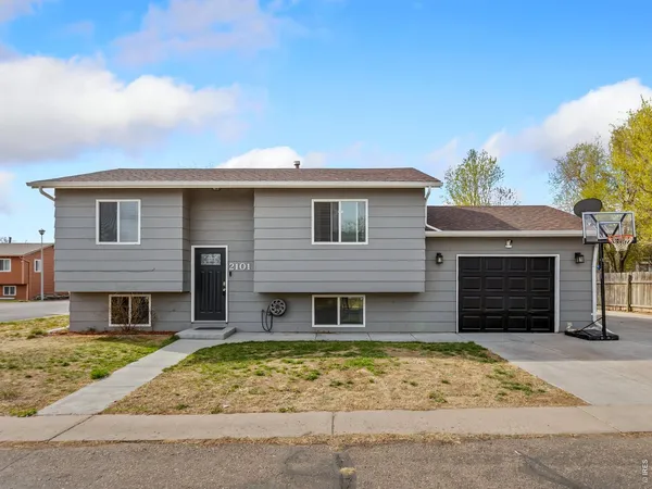 $400,000 | 2101 Wedgewood Court, Greeley, CO 80631