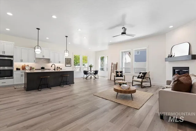 $799,900 | 2391 East Snocreek Drive, Eagle, ID 83616