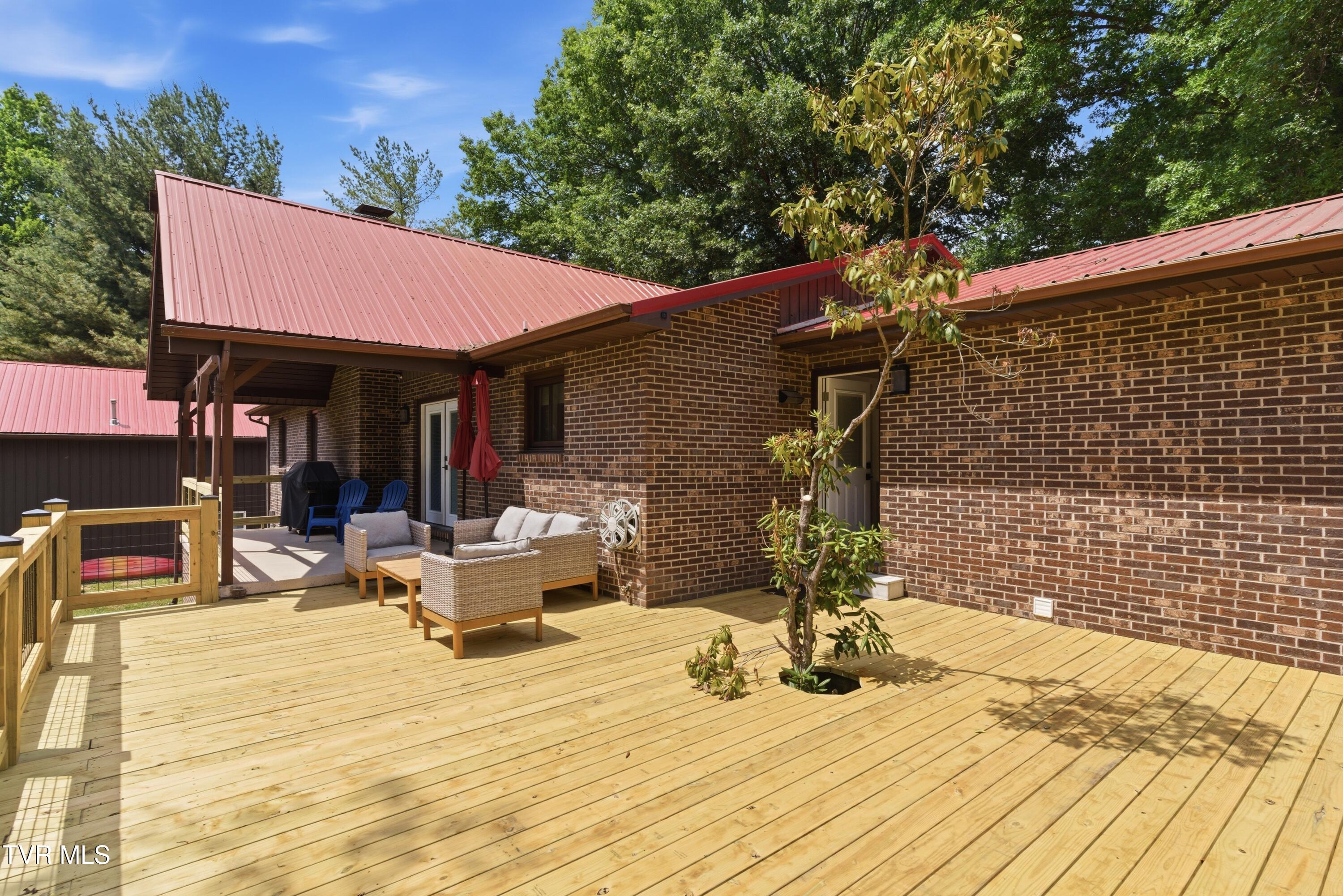 205 Spring Valley Road Unicoi, TN 37692 - Photo 34 of 38 DSC01571