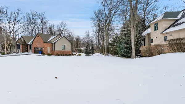$250,000 | 4275 Forest Valley Court, Waterford, MI 48328