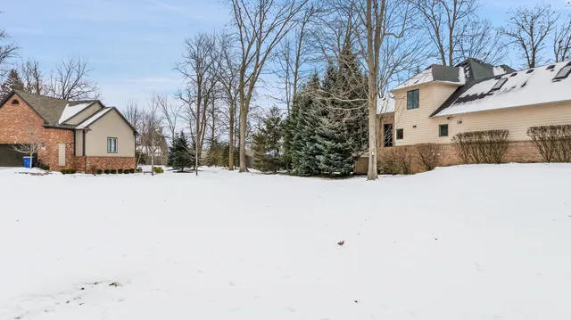 $250,000 | 4275 Forest Valley Court, Waterford, MI 48328