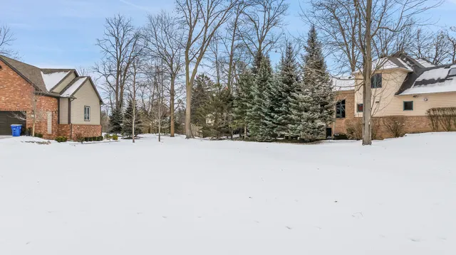 $250,000 | 4275 Forest Valley Court, Waterford, MI 48328
