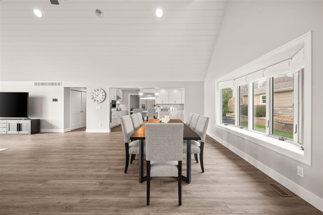 5363 Paw Paw Lake Road Coloma, MI 49038 - Photo 17 of 68