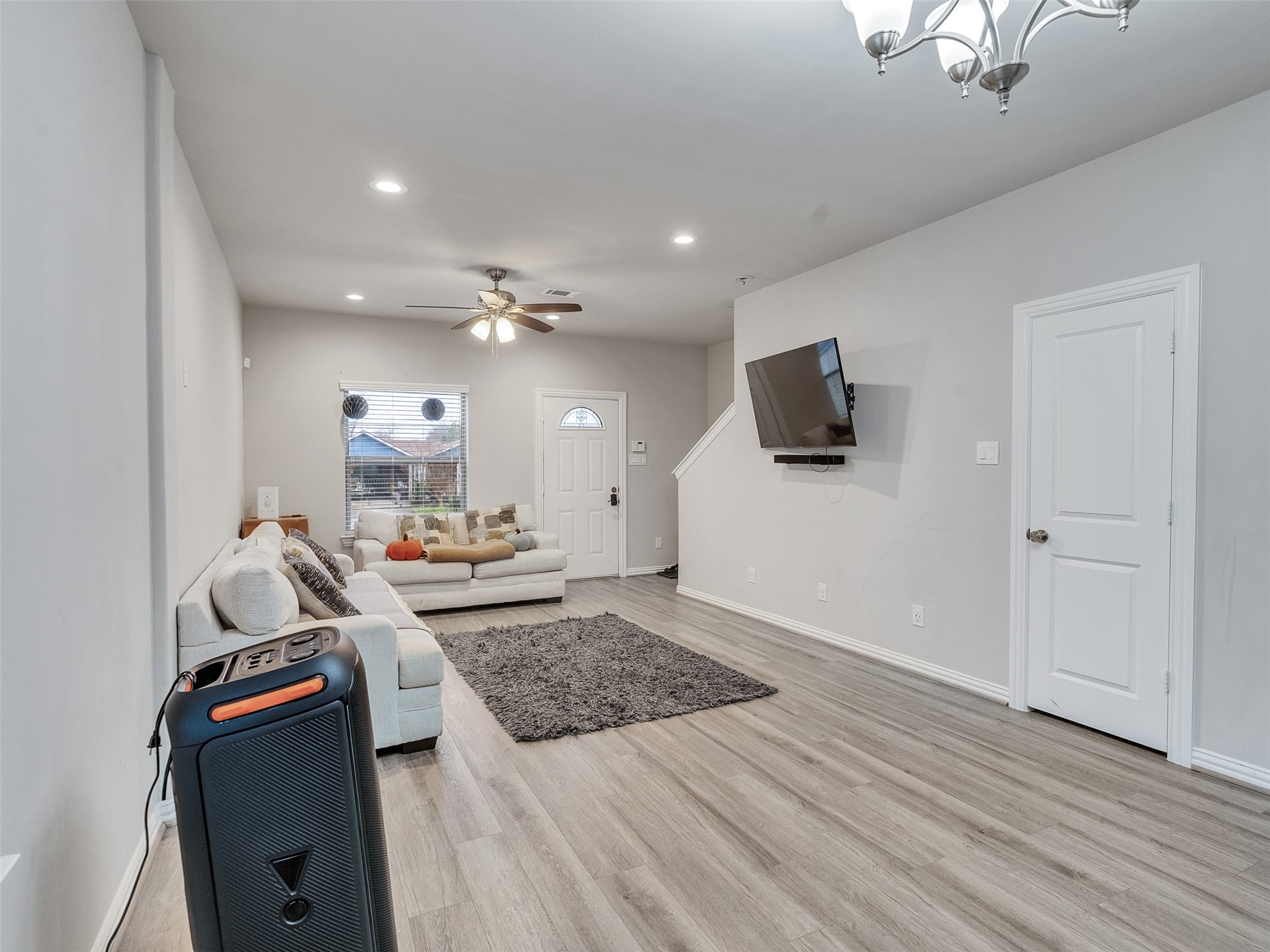 2411 Charles Road, Unit A Houston, TX 77093 - Photo 6 of 33 a living room with furniture and a flat screen tv