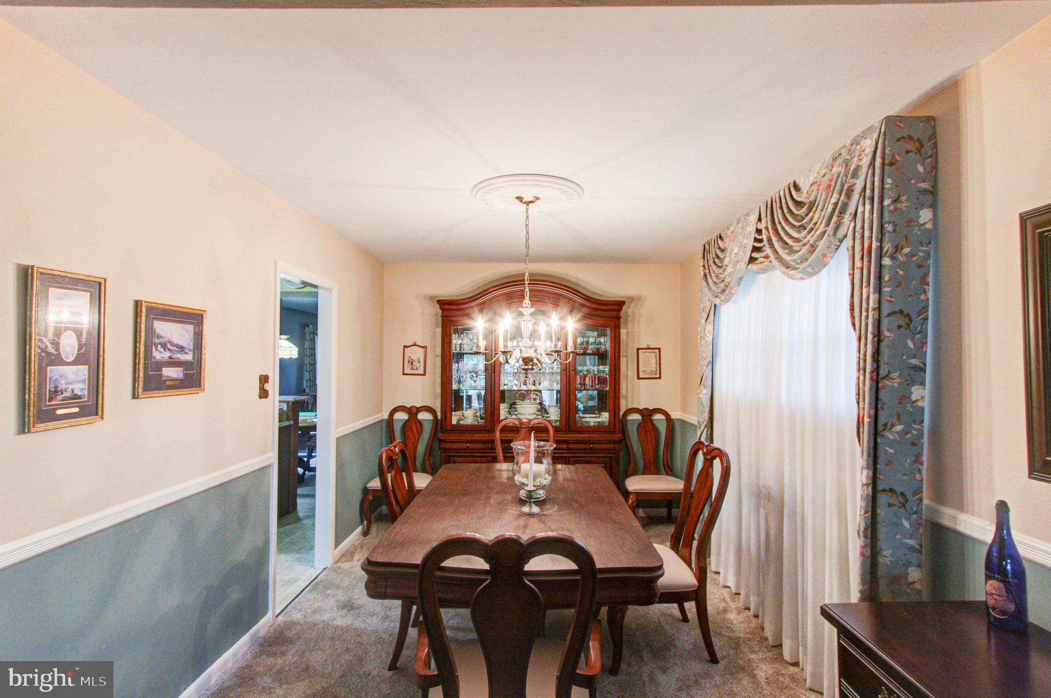 248 Hickory Road Warminster, PA 18974 - Photo 11 of 44 Dining room