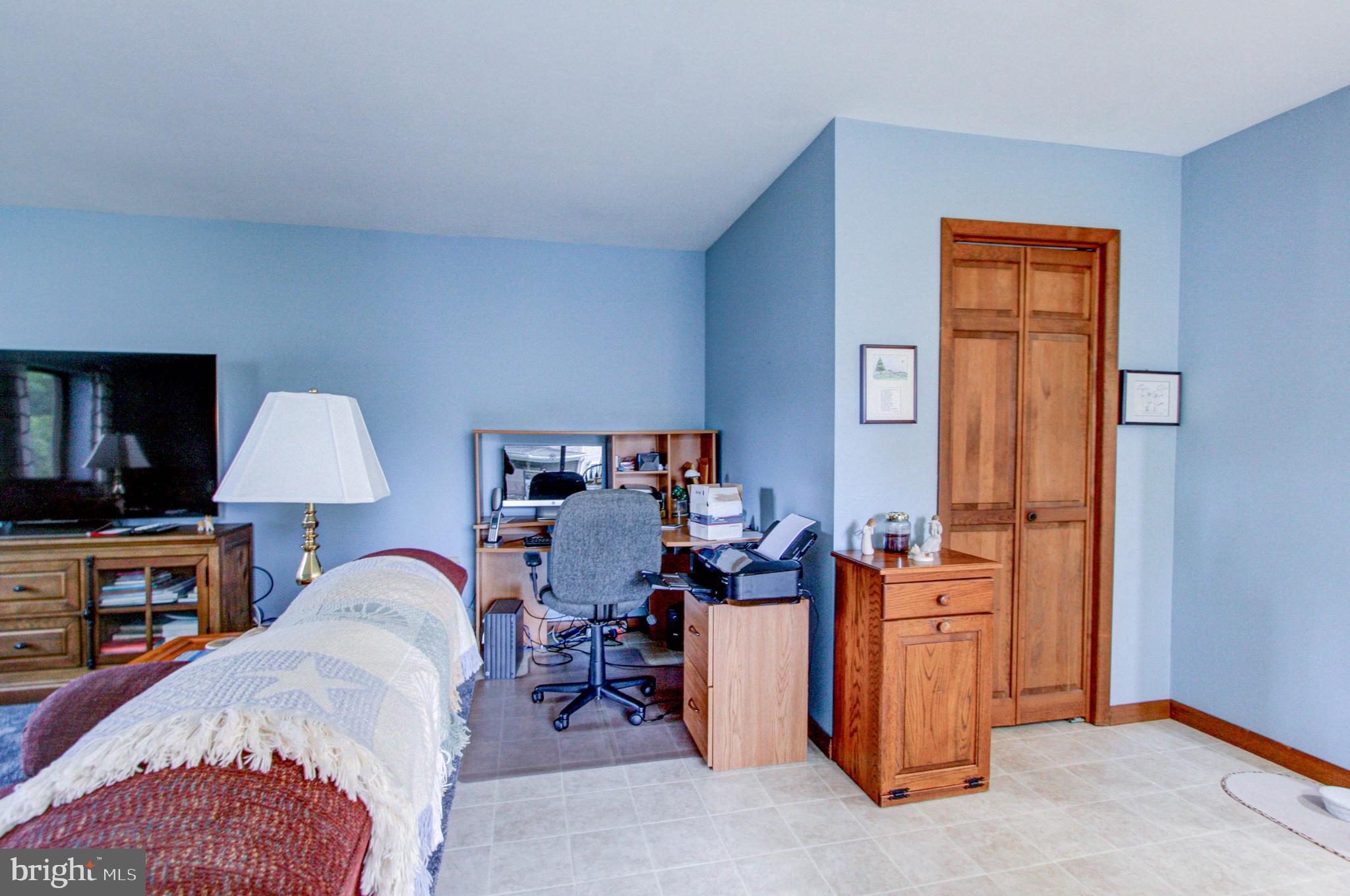 248 Hickory Road Warminster, PA 18974 - Photo 21 of 44 Great room