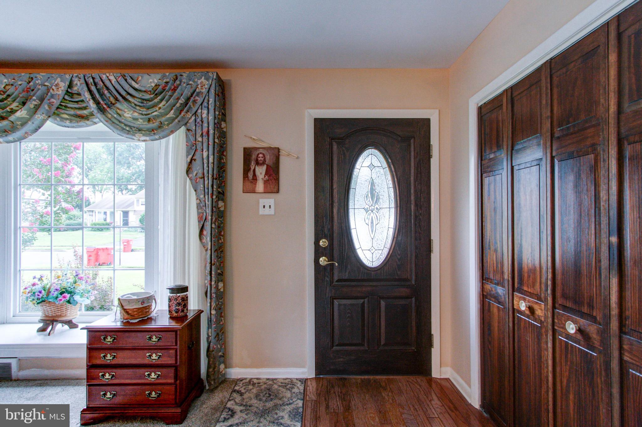 248 Hickory Road Warminster, PA 18974 - Photo 3 of 44 Front entrance