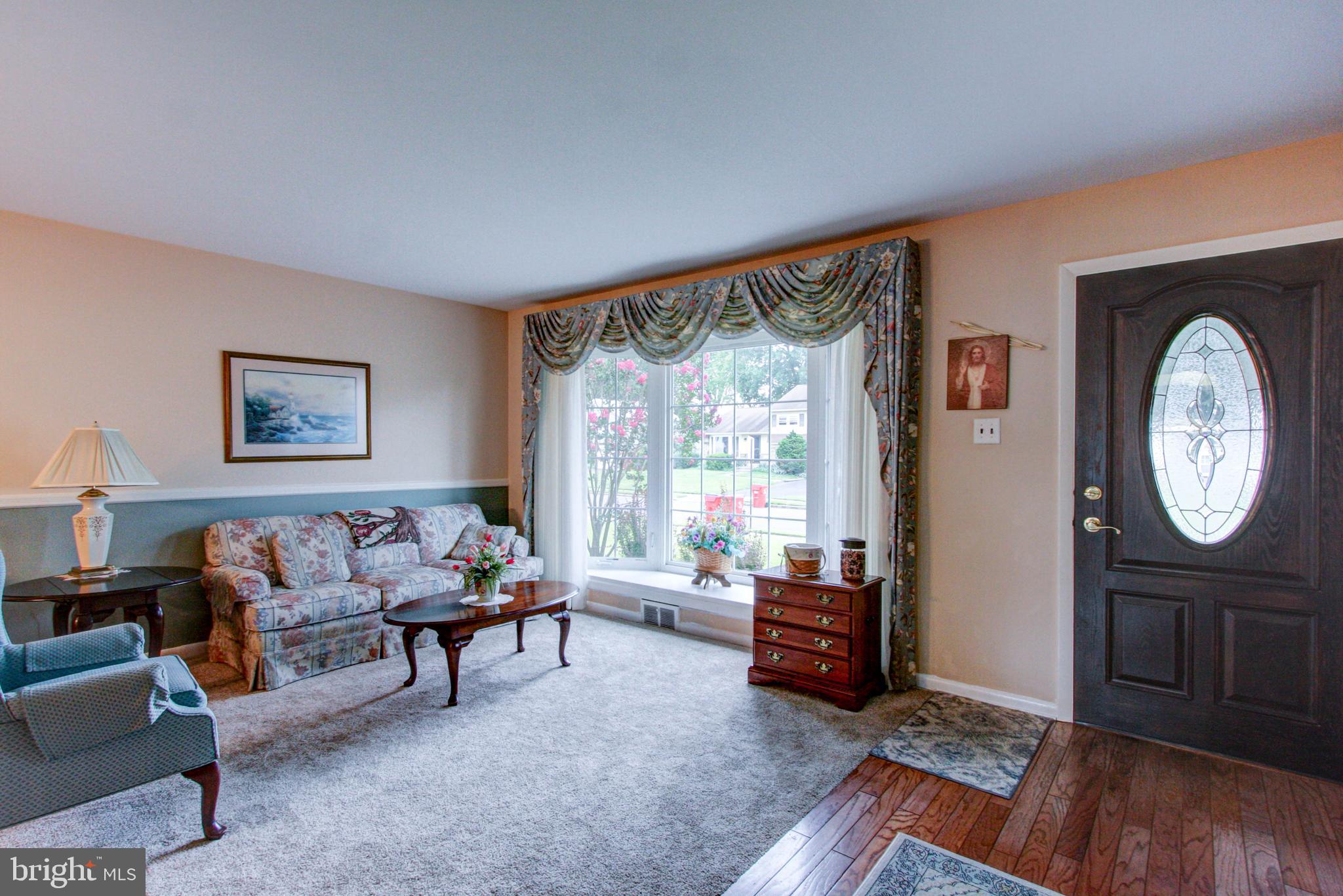 248 Hickory Road Warminster, PA 18974 - Photo 6 of 44 Living room from kitchen