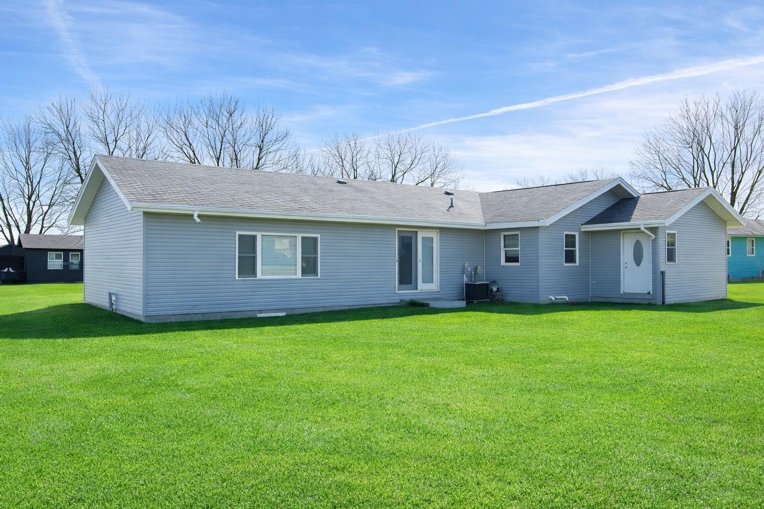 316 Buckwheat Avenue Windom, MN 56101 - Photo 2 of 14