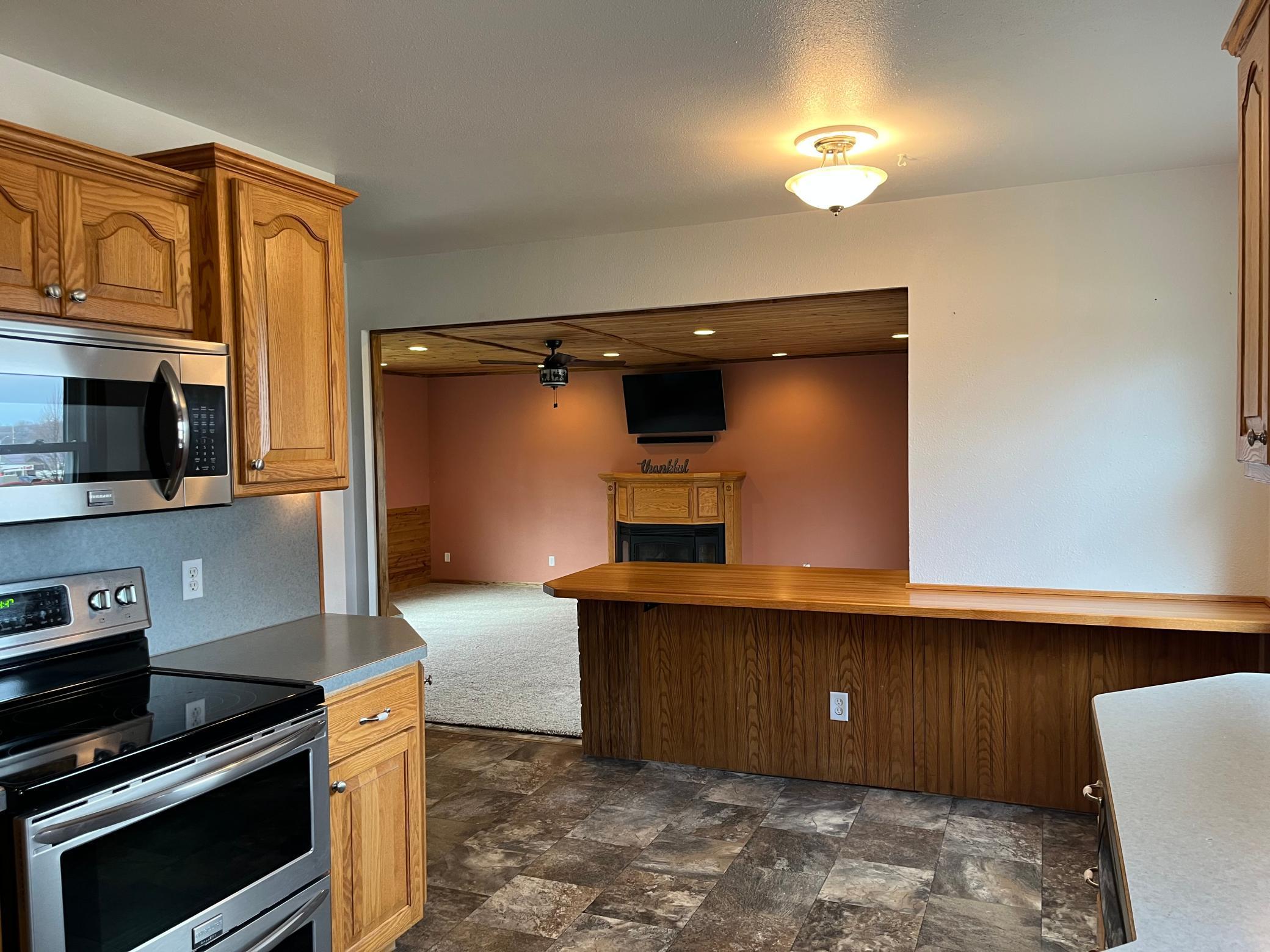 316 Buckwheat Avenue Windom, MN 56101 - Photo 7 of 14