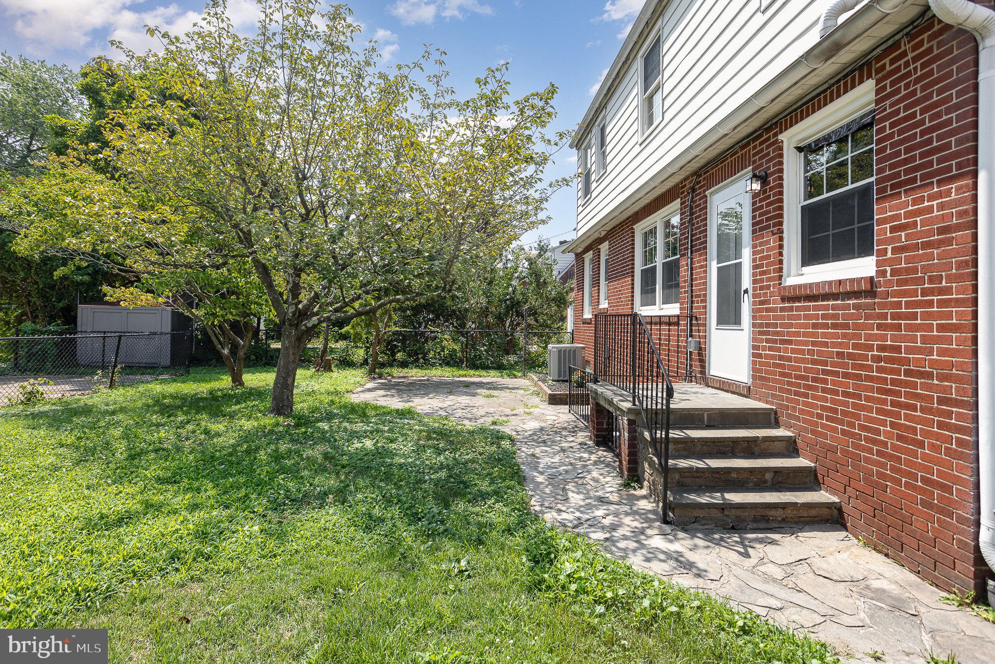 3001 Dunran Road Dundalk, MD 21222 - Photo 25 of 30 Porch off kitchen to yard and patio