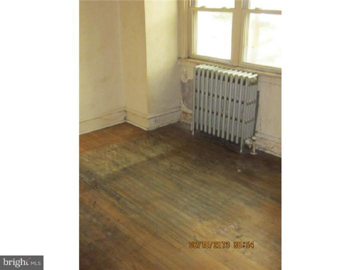 7246 Lamport Road Upper Darby, PA 19082 - Photo 7 of 13