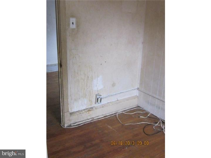 7246 Lamport Road Upper Darby, PA 19082 - Photo 10 of 13