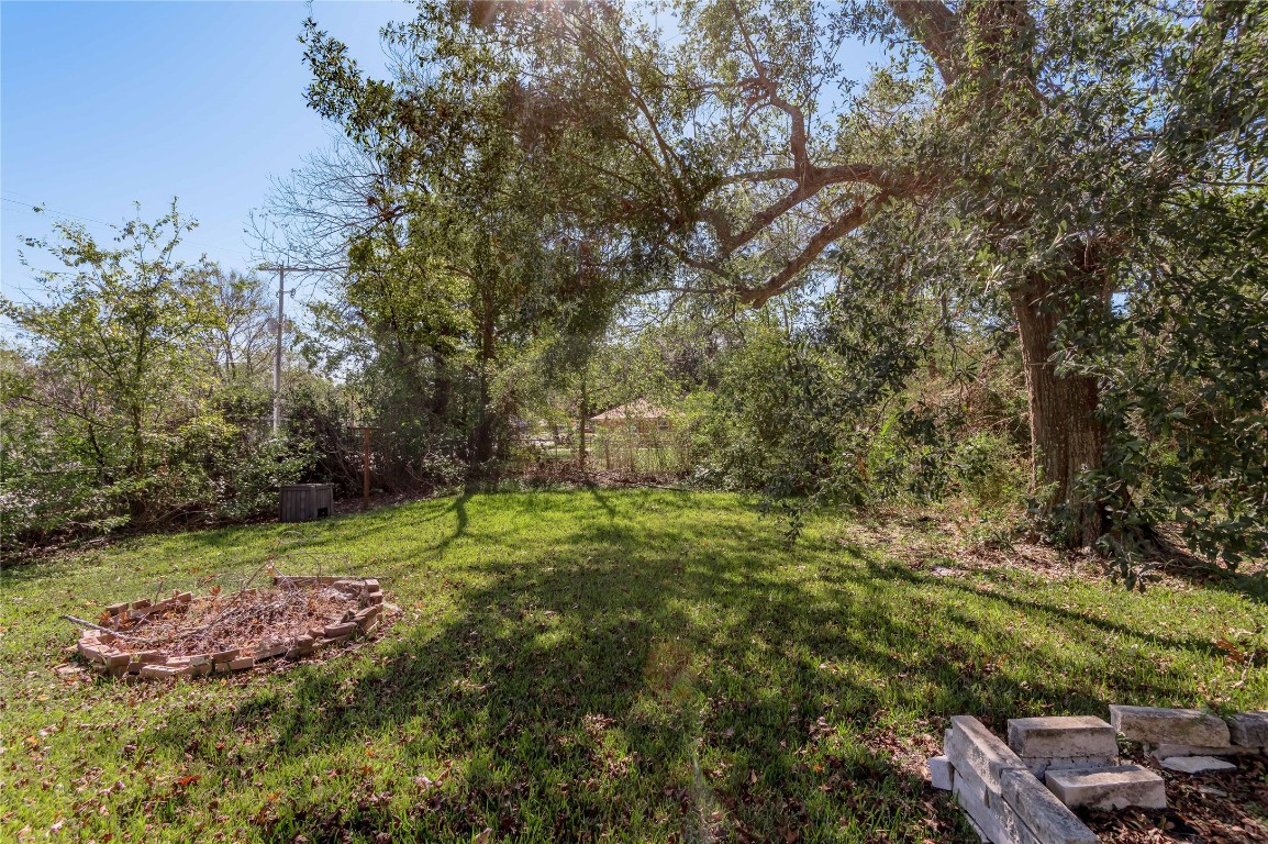1415 22nd Street Huntsville, TX 77340 - Photo 27 of 30 a view of a park with large trees