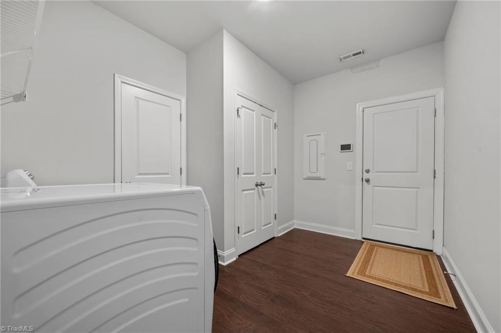 5619 Glad Acres Road Pfafftown, NC 27040 - Photo 31 of 45 Laundry room
