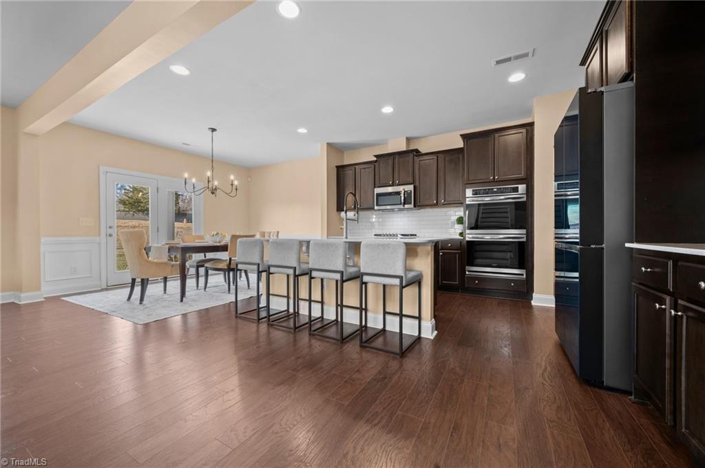5619 Glad Acres Road Pfafftown, NC 27040 - Photo 8 of 45 Kitchen/ Breakfast Area