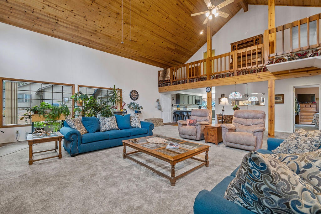 59675 Cheyenne Road Bend, OR 97702 - Photo 10 of 34 DSC01541