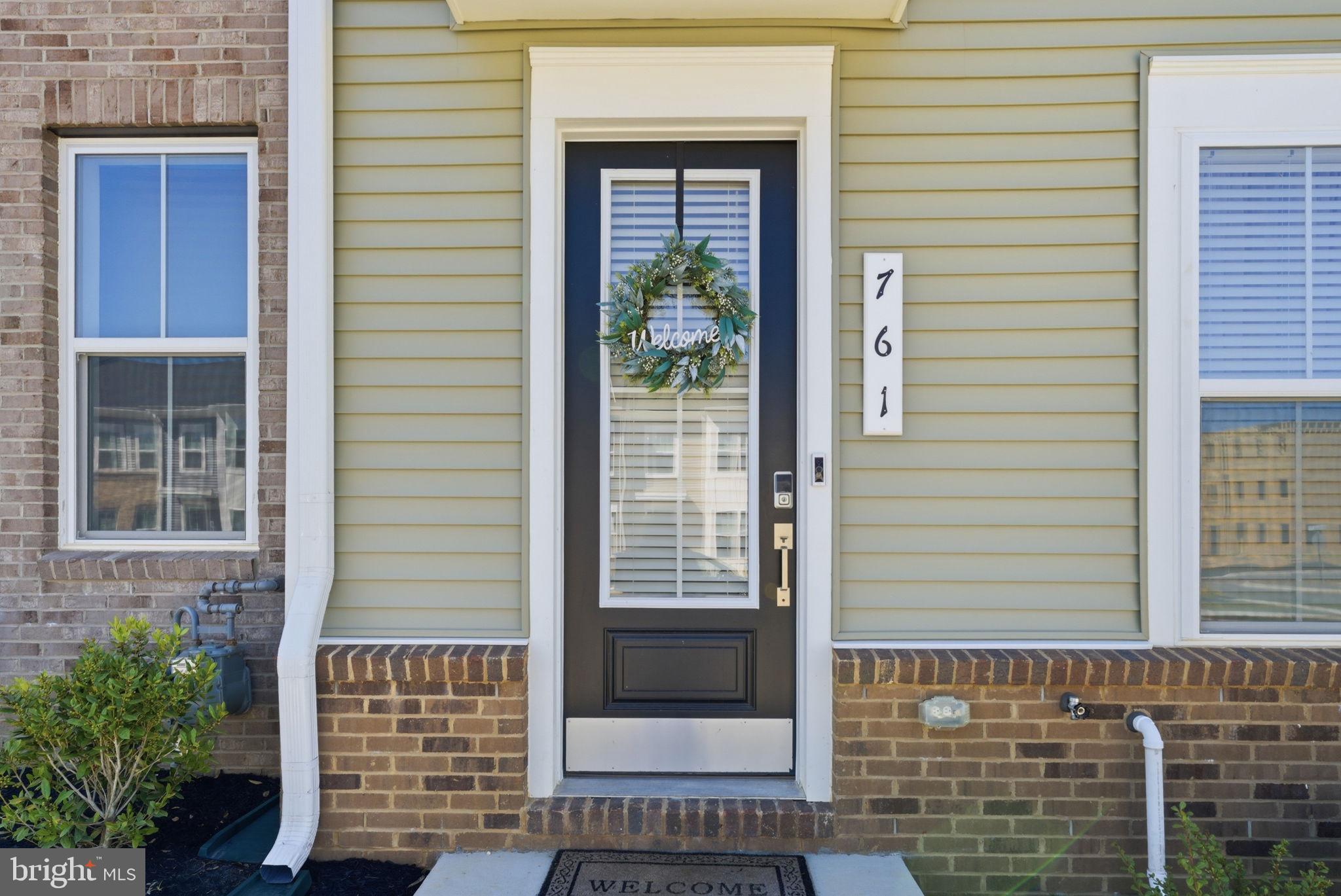 761 Elevation Road Frederick, MD 21702 - Photo 4 of 46 Charming entryway with welcoming vibes.
