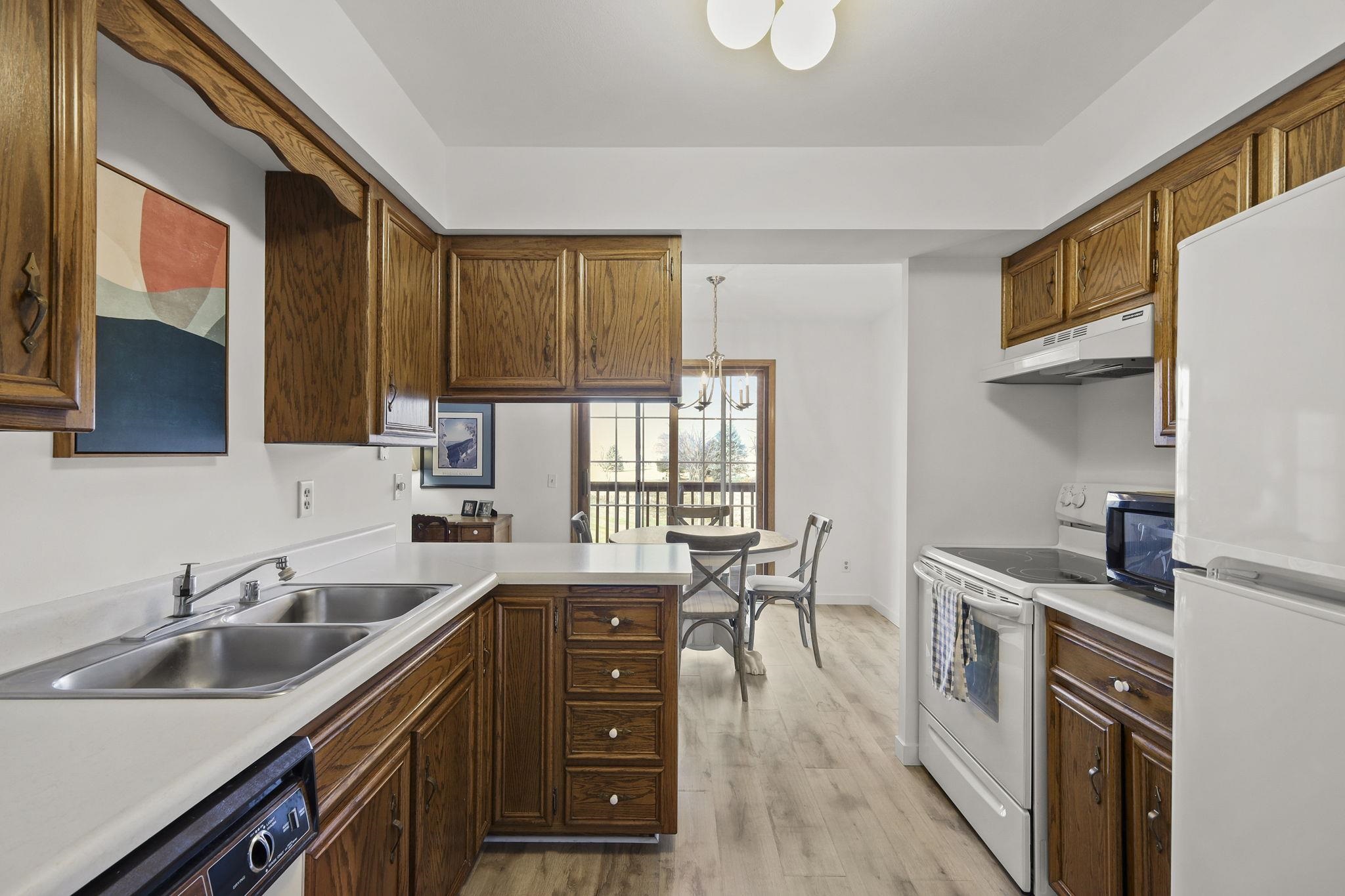 7372 Old Sauk Road Madison, WI 53717 - Photo 19 of 36