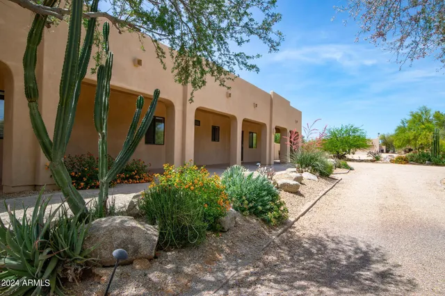 $5,600 | 26960 North 61st Street, Scottsdale, AZ 85266