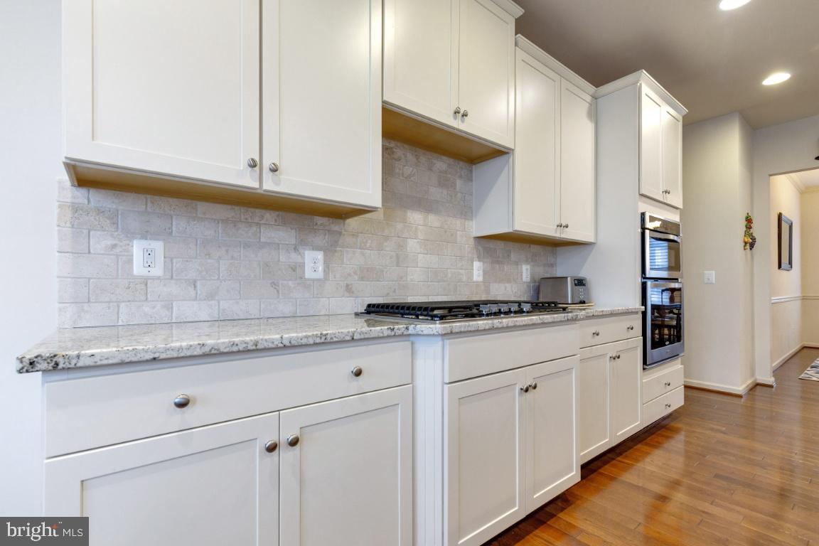23578 Prosperity Ridge Place Brambleton, VA 20148 - Photo 5 of 42 Upgraded White Cabinetry