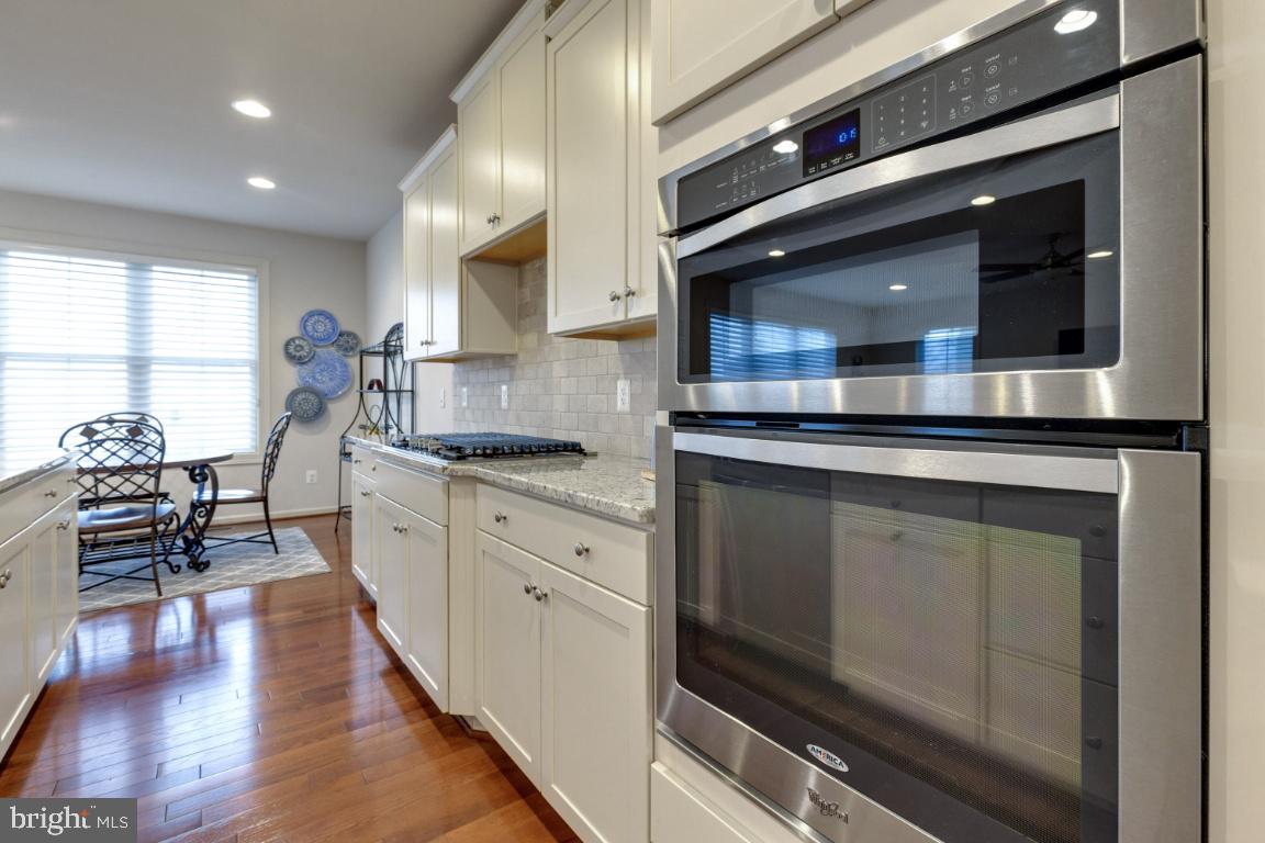 23578 Prosperity Ridge Place Brambleton, VA 20148 - Photo 6 of 42 Stainless Steel Appliances