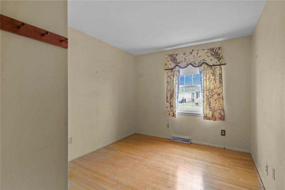 142 Stoneham Drive Woonsocket, RI 02895 - Photo 16 of 33