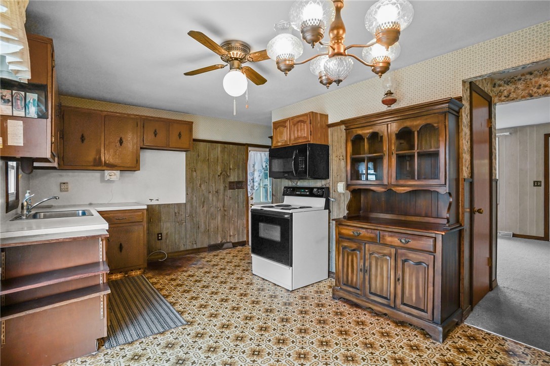 142 Stoneham Drive Woonsocket, RI 02895 - Photo 7 of 33