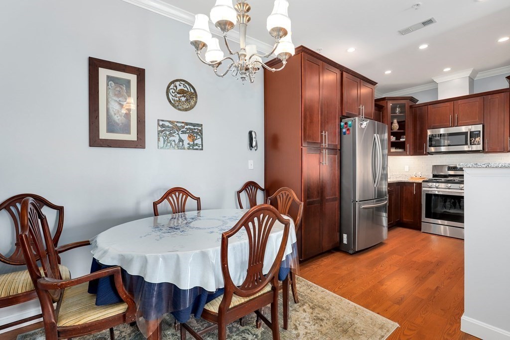 21 Hampshire Road, Unit 216 Methuen, MA 01844 - Photo 4 of 32 Gallery Image 4