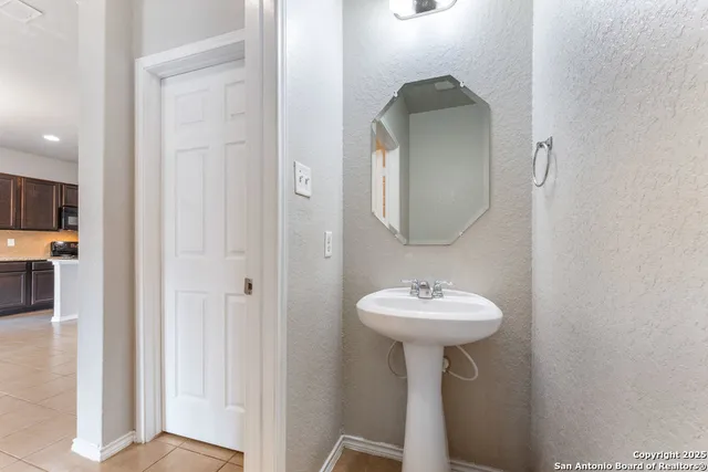 $2,200 | 5710 Abiding Way, San Antonio, TX 78244