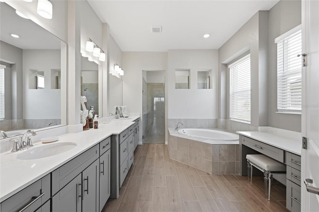 17235 Albatross Road Venice, FL 34293 - Photo 38 of 99 Gallery Image 38