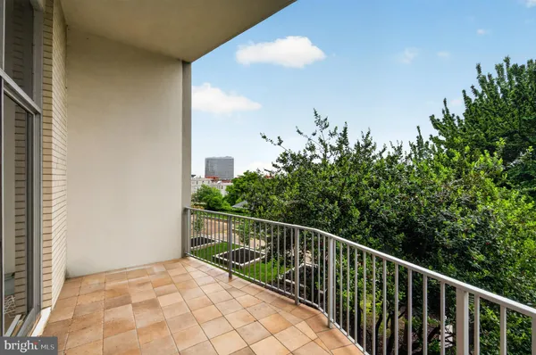 $3,595 | 1200 North Nash Street, Unit 240, Arlington, VA 22209
