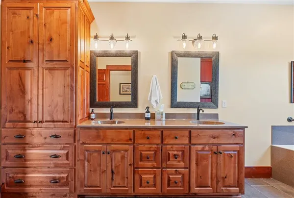 $2,800,000 | 22681 State Highway, Gallatin, MO 64640