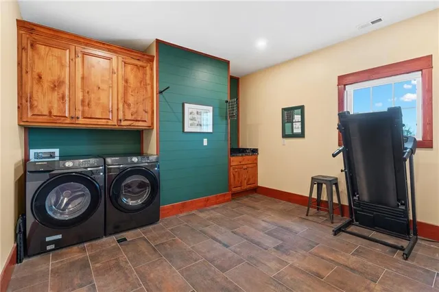 $2,800,000 | 22681 State Highway, Gallatin, MO 64640