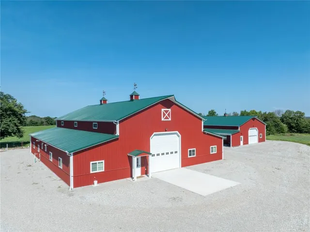 $2,800,000 | 22681 State Highway, Gallatin, MO 64640