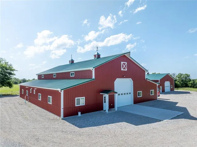 $2,800,000 | 22681 State Highway, Gallatin, MO 64640