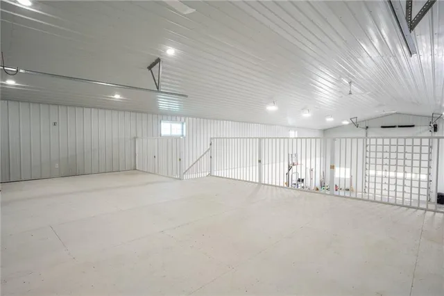 $2,800,000 | 22681 State Highway, Gallatin, MO 64640