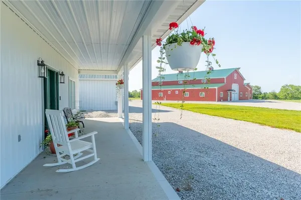 $2,800,000 | 22681 State Highway, Gallatin, MO 64640