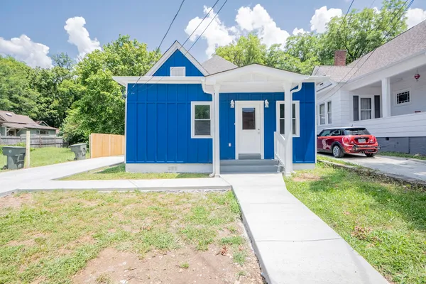 $325,000 | 2708 North Chamberlain Avenue, Chattanooga, TN 37406