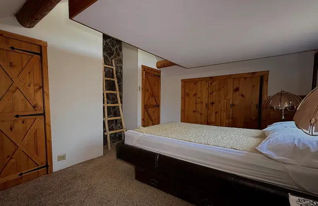 $299,000 | 501 West Pine Street West, Mackay, ID 83251