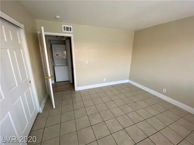 $2,100 | 970 North Sloan Lane, Unit 101, Las Vegas, NV 89110