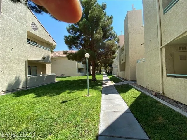 $2,100 | 970 North Sloan Lane, Unit 101, Las Vegas, NV 89110
