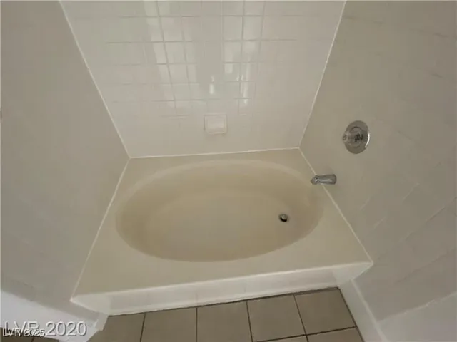 $2,100 | 970 North Sloan Lane, Unit 101, Las Vegas, NV 89110