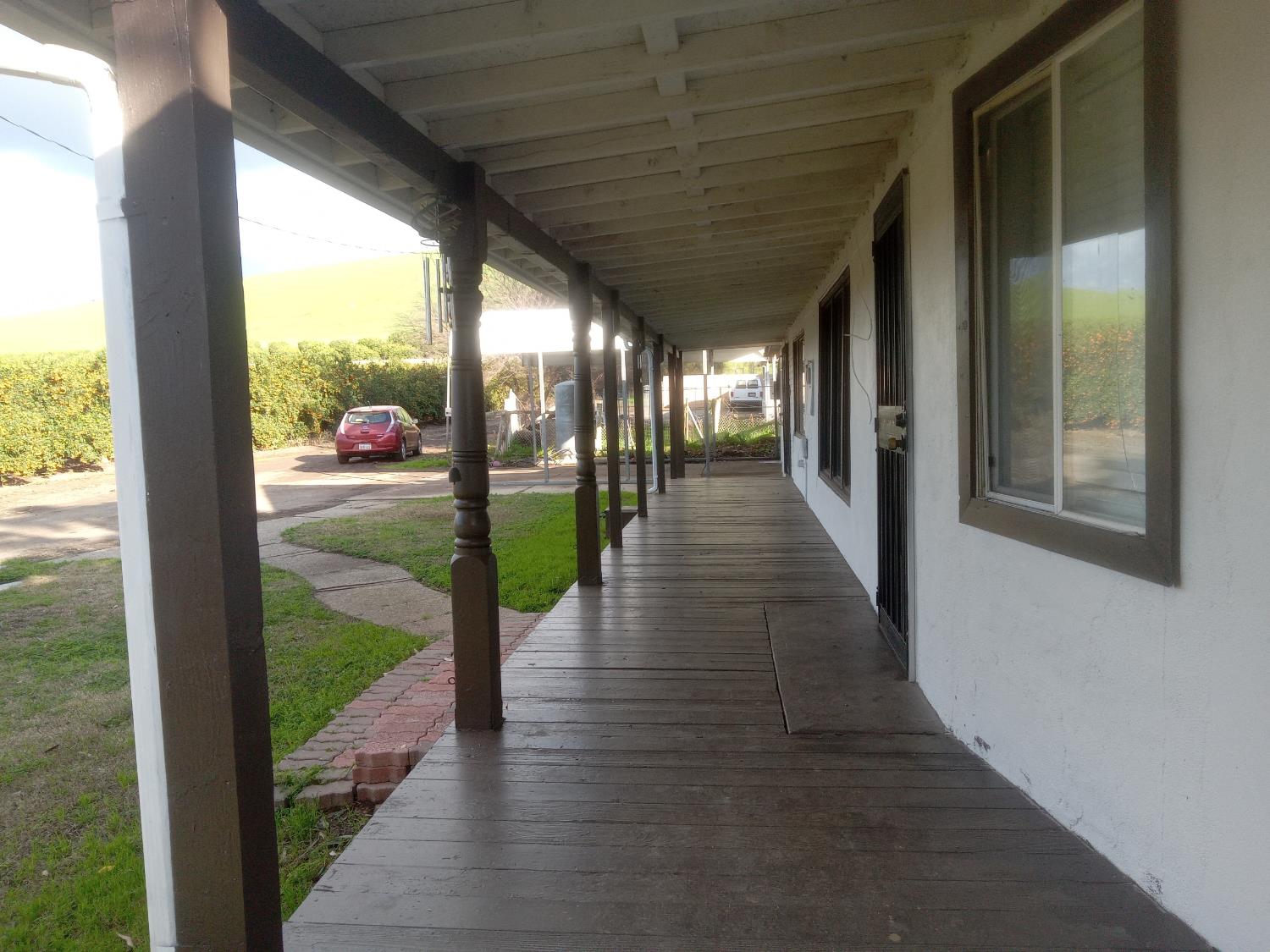 602 South Spruce Road Exeter, CA 93221 - Photo 5 of 28